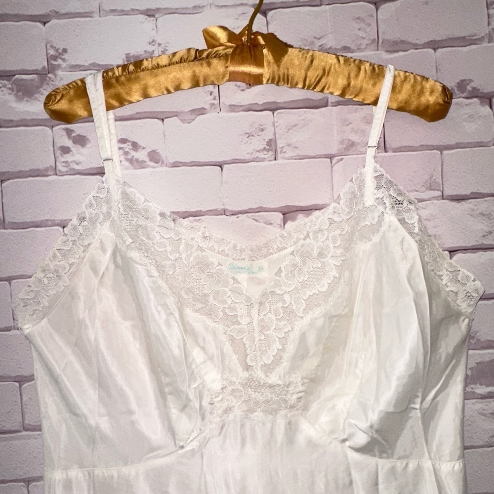 Vintage Artemis Cream Slip | Size 42 Tall | Nylon Lace Trim Lingerie Lounge - Picture 3 of 8
